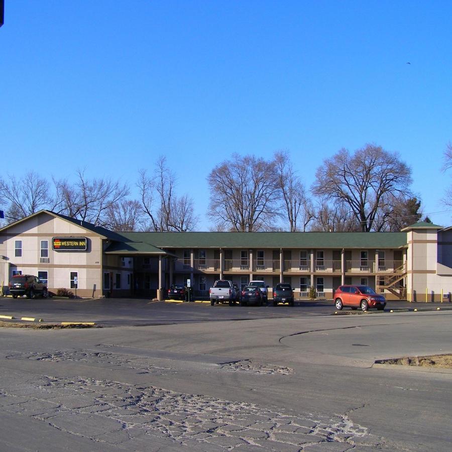 Motel First Western *