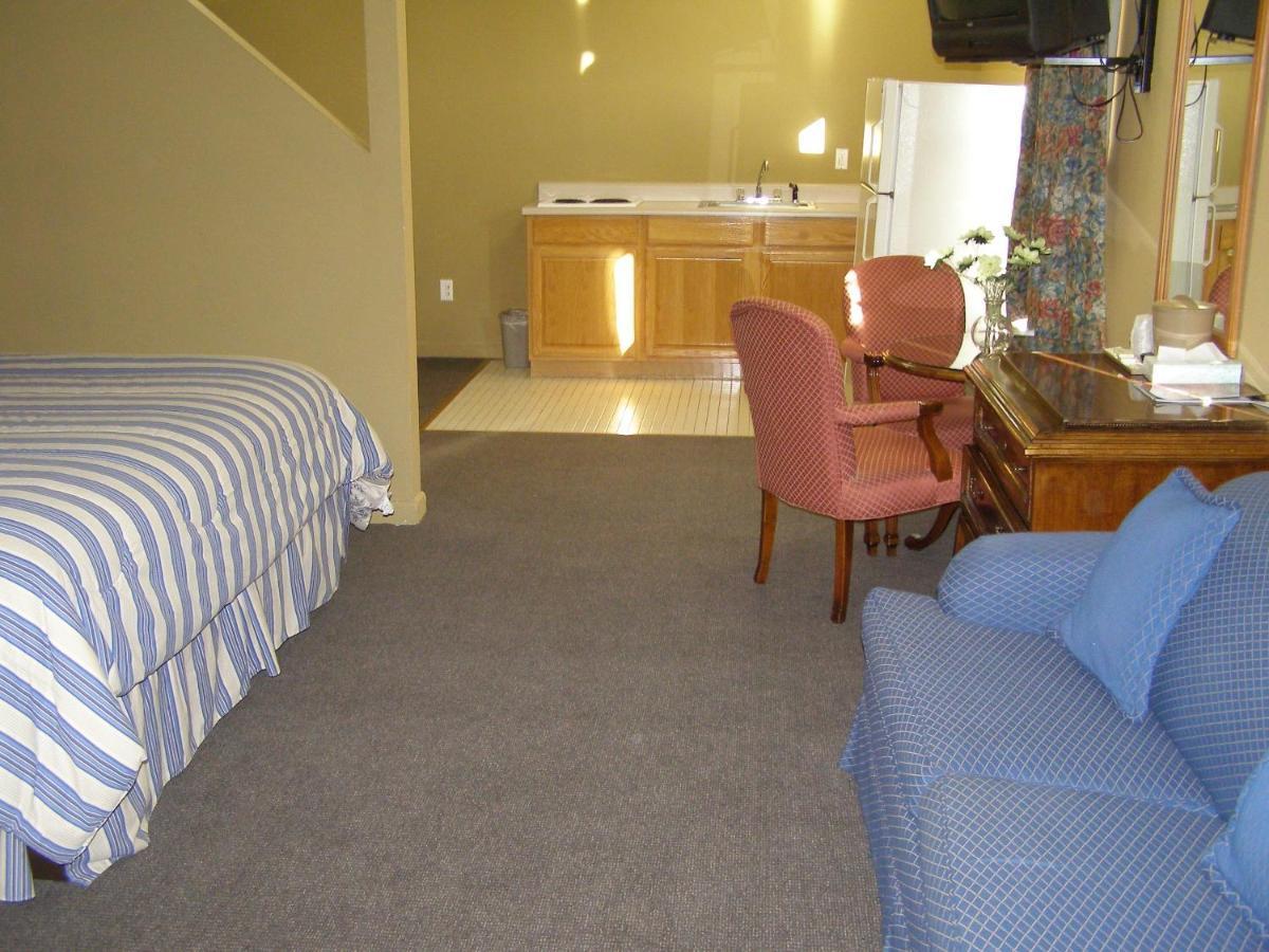 First Western Motel *